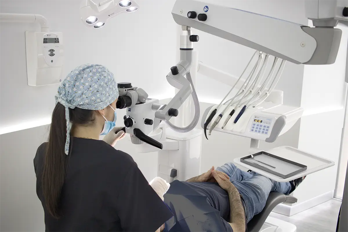 Especialidades en Odontología - Implantes