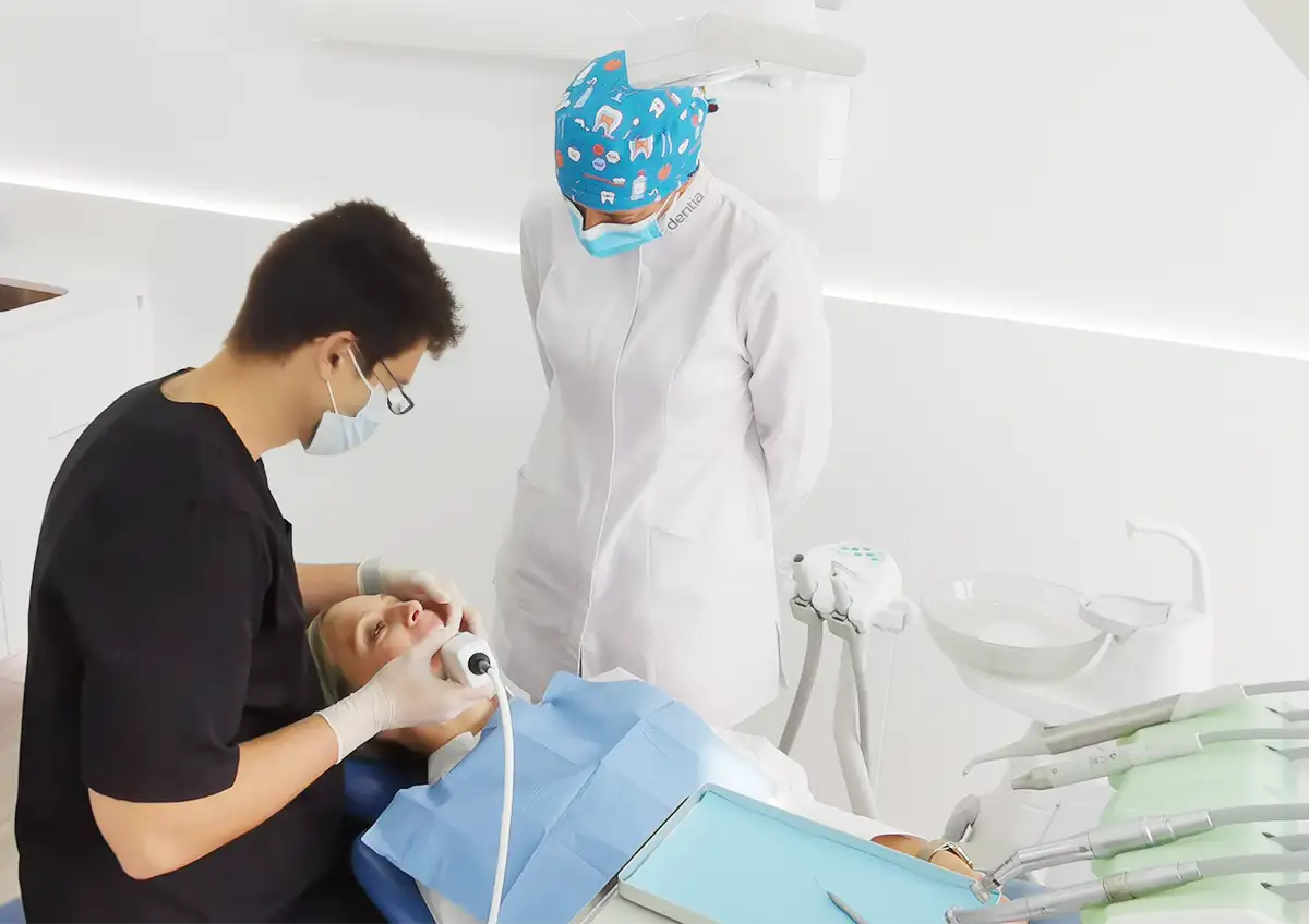 Especialidades en clínica dental - Odontólogo