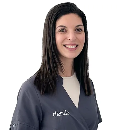 Dra. Cristina Triguero en Dentia Baza